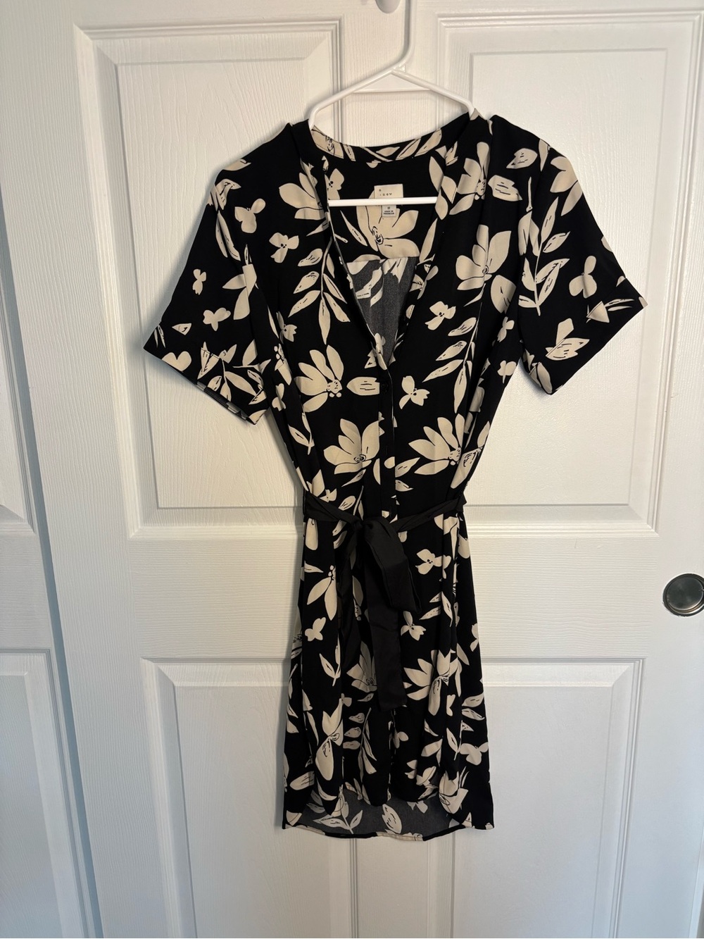 ⭐️ SALE - A New Day Black Floral Tie Waist Button Front Midi Shirt Dress Small